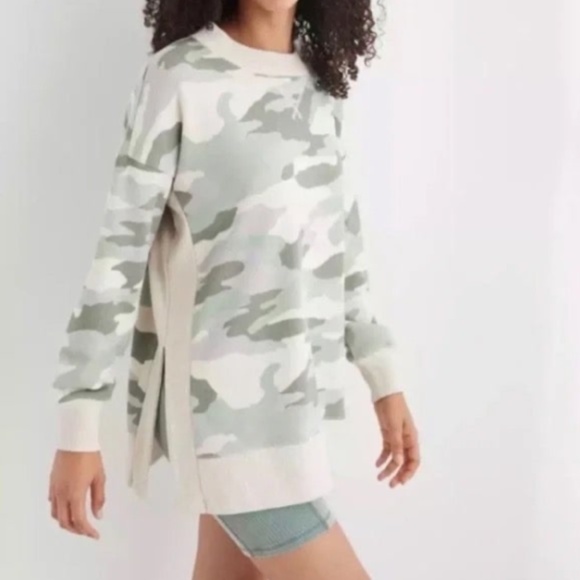 aerie Tops - Aerie Oversized Side Slit Camo Sweatshirt - Size XL